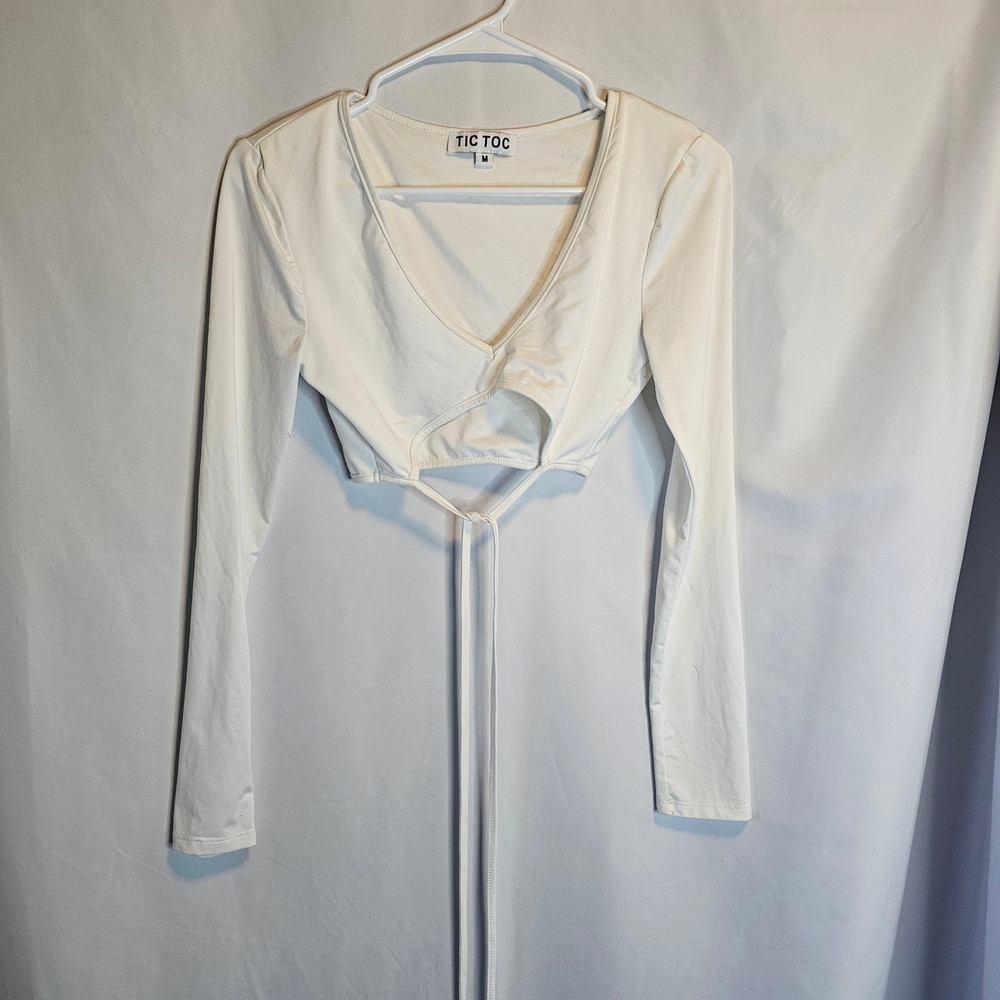 Tic Toc White Long Sleeve Tie Front Cutout Crop Top - Women's Size M‎